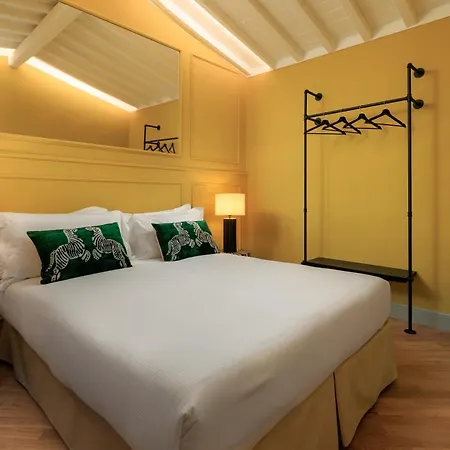 Enchanting Penthouse With A Breathtaking 360 Degrees Panoramic View In The Heart Of Daire Floransa