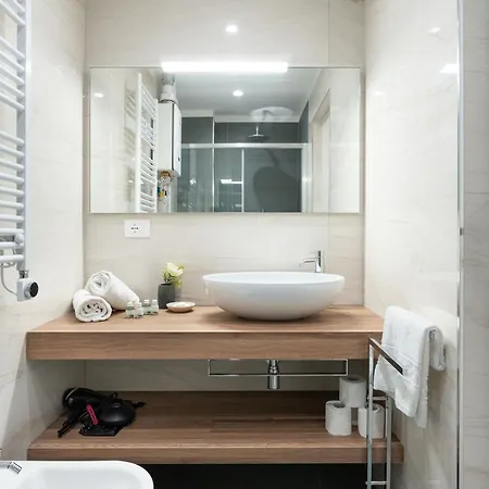 Apartment Keys Of Italy - Vigna 8 Blu- Newly Renovated Elegant 2 Bedr - Great Location In *