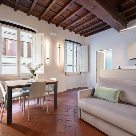 Keys Of Italy - Vigna 8 Blu- Newly Renovated Elegant 2 Bedr - Great Location In *