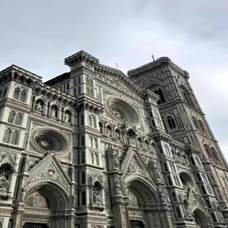 Διαμέρισμα A Due Passi Da Piazza Duomo *
