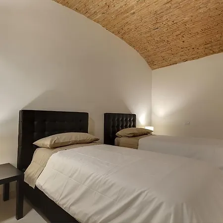 2016 Apartment
