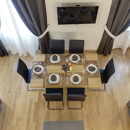 2016 Apartment *