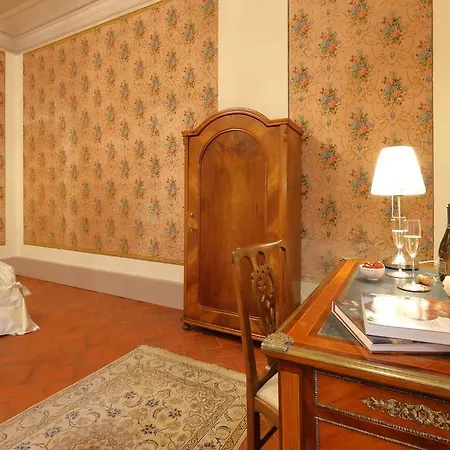Bed & Breakfast Dimora Bandinelli 2*