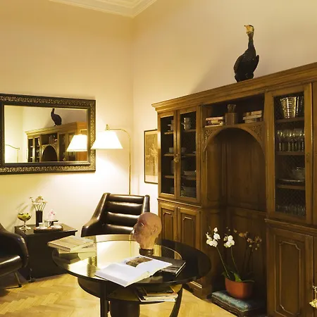 Aparthotel Granduomo Charming Florence