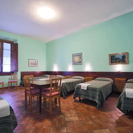 Casa Santo Nome Di Gesu Otel Floransa