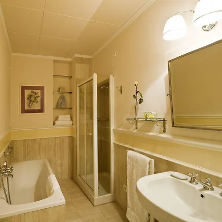 Aparthotel Granduomo Charming Florence