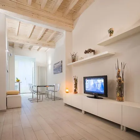 Apartment Novella White Florence