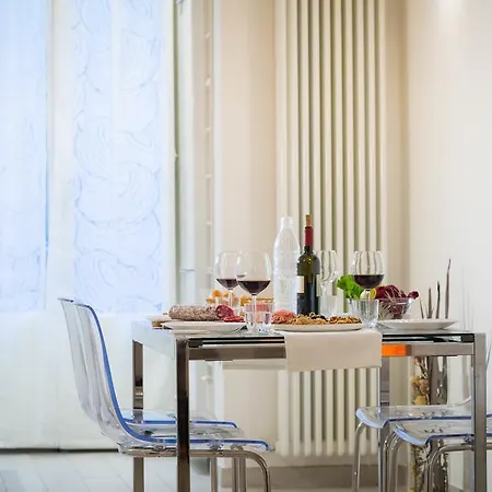 Novella White Apartment Florence