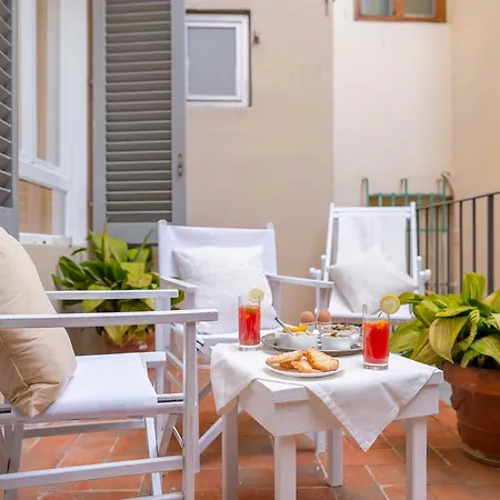Apartment Novella White *