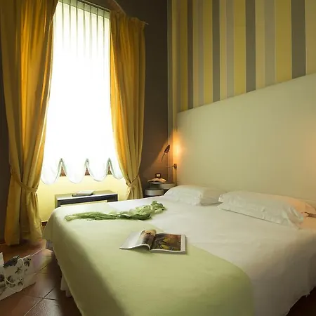 Hotel De La Pace, Sure Collection By Best Western 4*