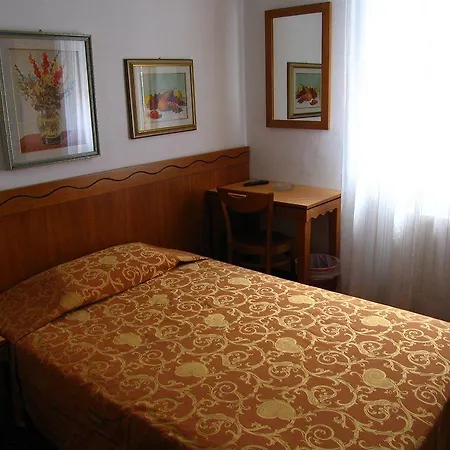 Nuova Italia Hotel Florence