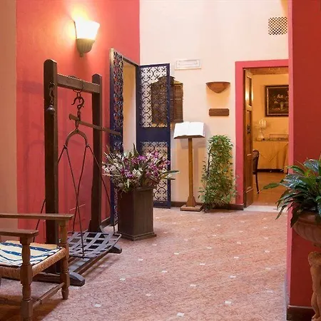 Porta Faenza Hotell