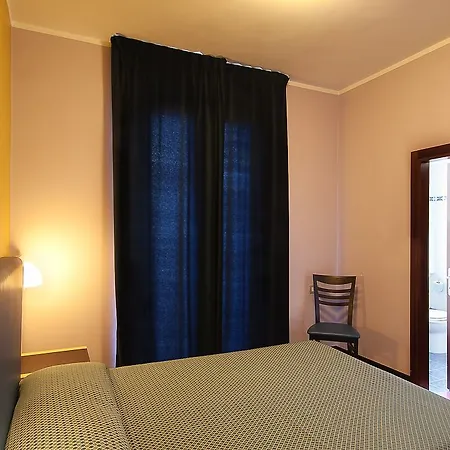 Leonardo Da Vinci Hotel 4*