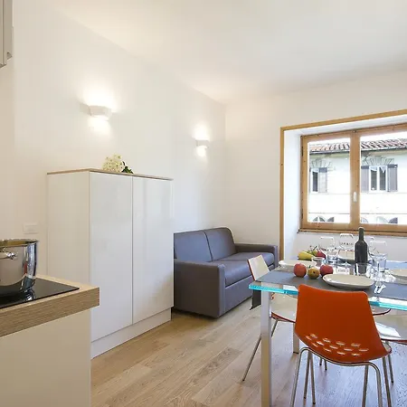 Apartment Alinari *