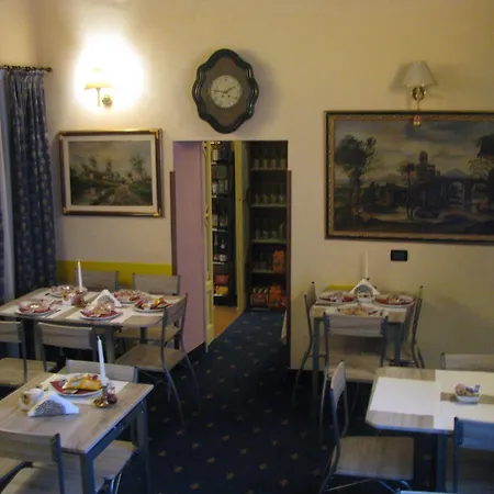 Hotel Enza
