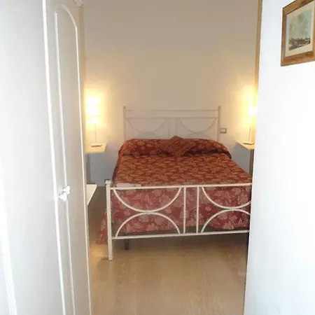 Di Piazza Del Duomo Bed & Breakfast 2*