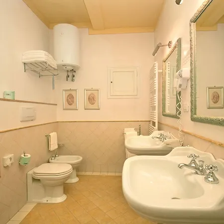 Bed & Breakfast La Casa Del Garbo - Luxury & 3*