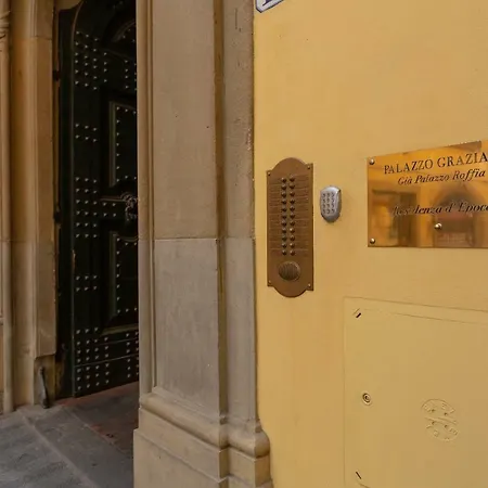 Palazzo Graziani Bed & Breakfast