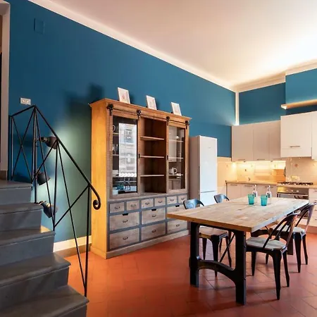 Le Fate Holiday Homes Daire Floransa