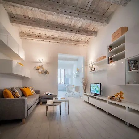 Novella White Apartment Florence