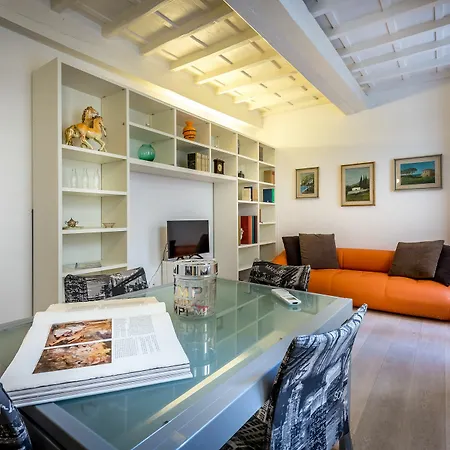 My - Historic Centre Apartment