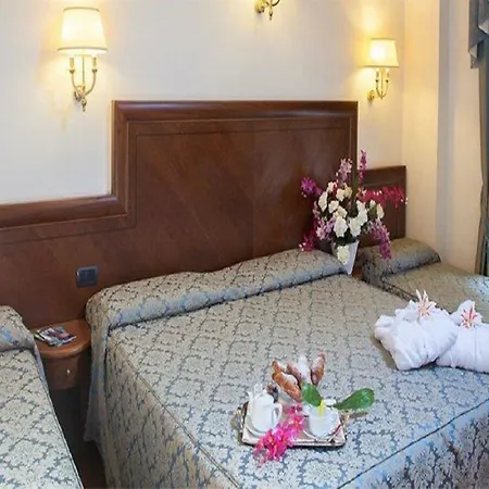 Embassy Hotel 4*