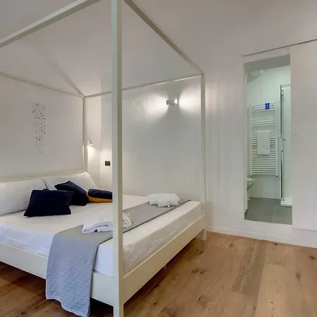 Apartment Scala By Mamo Florenz