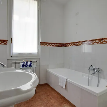 Apartment Kometa &