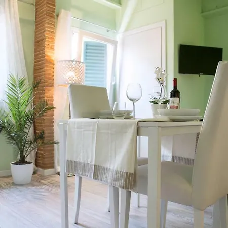 Vasari - Near Smn Station Appartement *