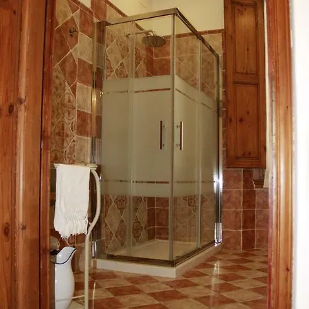 Domo Florenzia Bed & Breakfast 3*