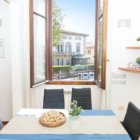 In Rome - Santa Maria Novella Palace Apartment Florence