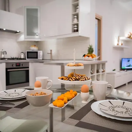 Apartment Novella White *