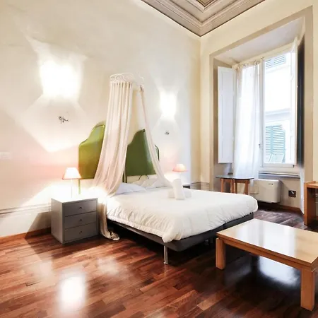 Tornaquinci Palace * Firenze