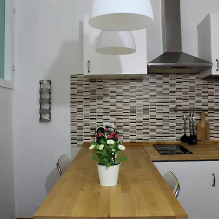 Apartment Crystal Ship