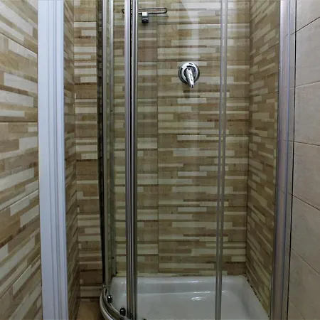 Crystal Ship Apartment *