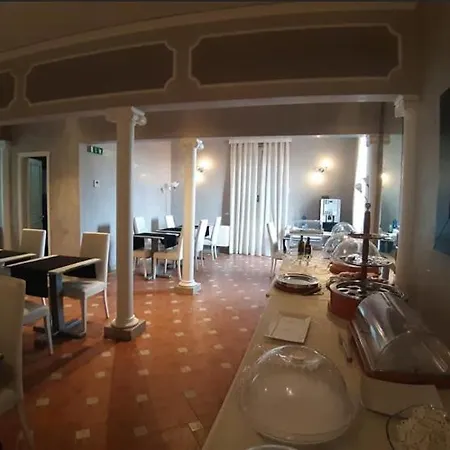 Alinari 3*