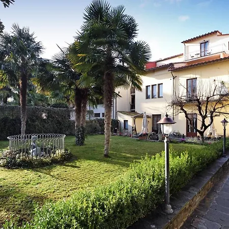Relais La Corte Di Cloris 3*