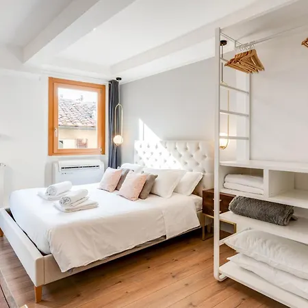 Santa Croce Flat - Modern * Florence