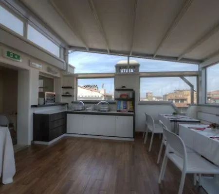 Della Signoria Hotel 3*