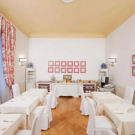 Palazzo Ruspoli Apartment