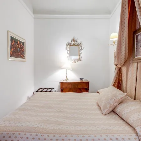 Pietre Dure Apartment *