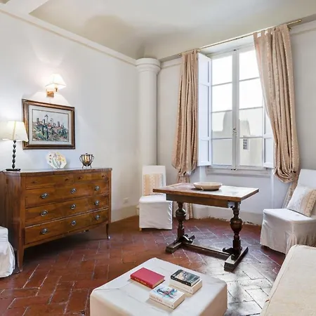 Pietre Dure Apartment *