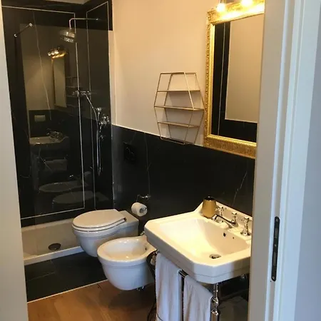 St. Hotell