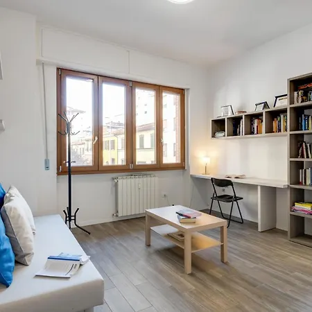 Lulli Bright And Cozy Flat Florence
