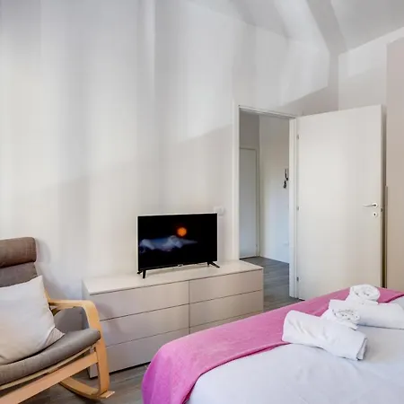 Lulli Bright And Cozy Flat Apartment Florence