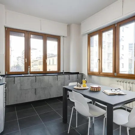 Lulli Bright And Cozy Flat Apartment Florence
