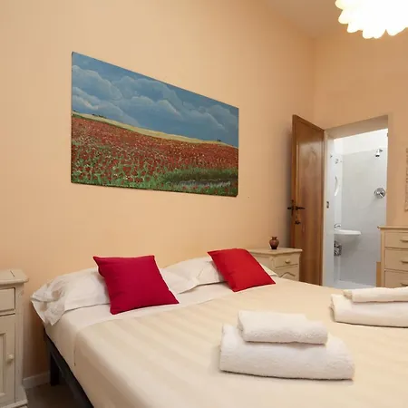 Oltrarno Garden Apartment Florence