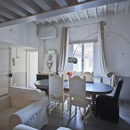 Apartment Maggio White