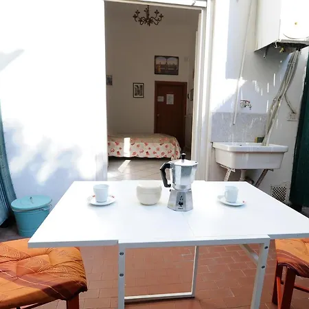 Porta San Frediano Bed & Breakfast Florence