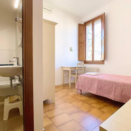 Casa Per Ferie Suore Oblate Dell'assunzione Frühstückspension Florenz